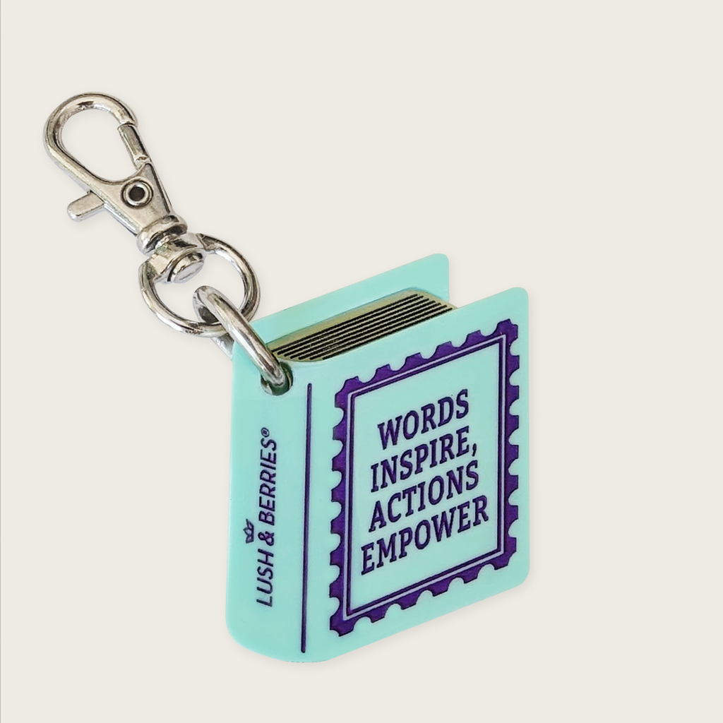 Mini Charm Libro: Words Inspire, Actions Empower