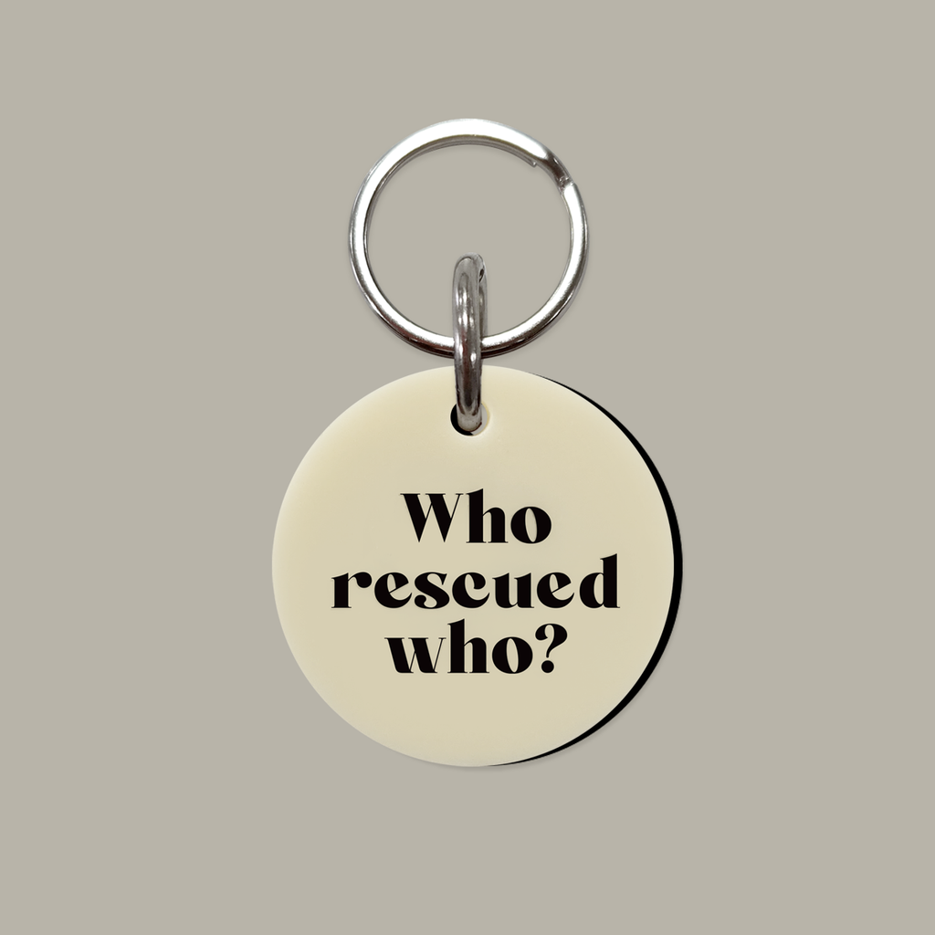 Placa para perro: Who rescued who?